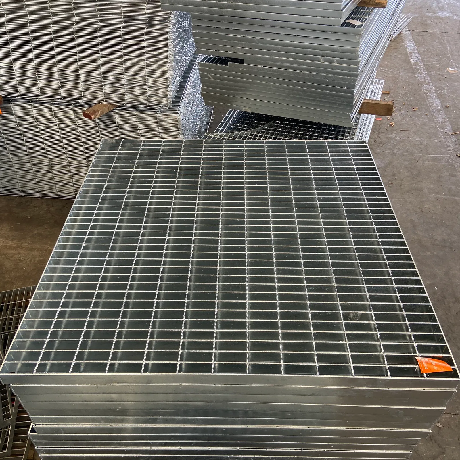 Selected light-duty steel grating product view 2