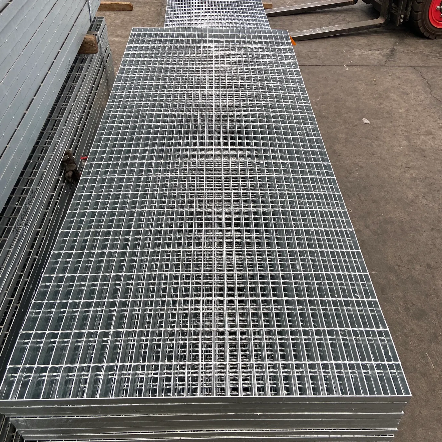 Selected light-duty steel grating product view 4